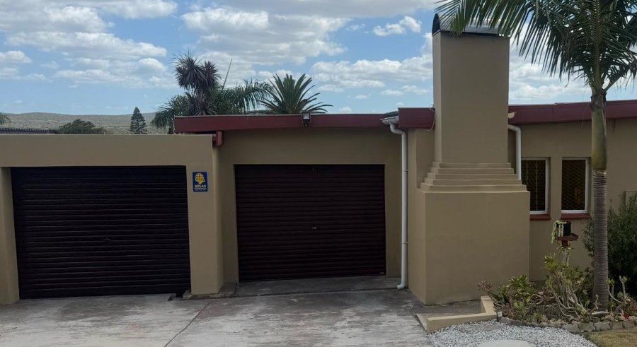 3 Bedroom Property for Sale in Heuwelkruin Eastern Cape